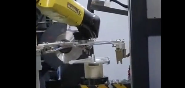 Automatic CNC Sawing Machine